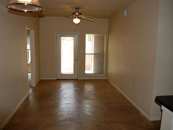 2nd image of 900 W 23rd St APT 201