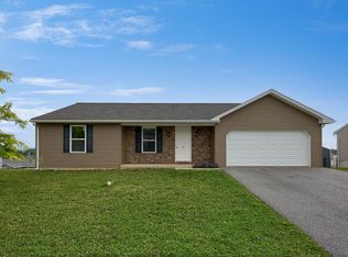 10 Hillside Dr, Newmanstown, PA 17073