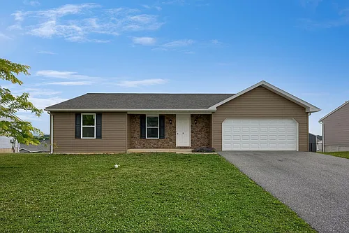 10 Hillside Dr Photo 1