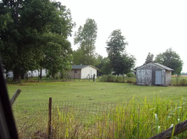 207 Alley, Clarkton, MO 63837