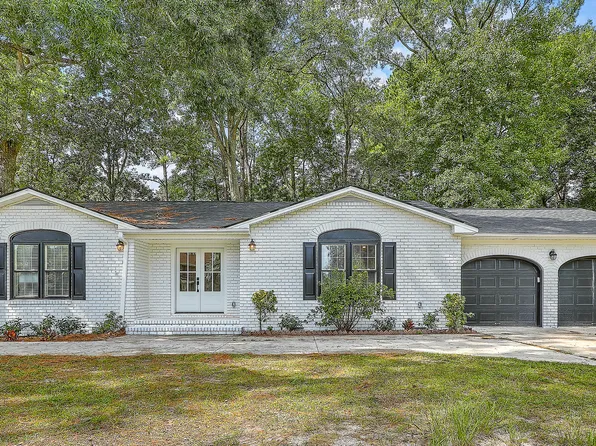 45 Sorento Blvd, Hanahan, SC 29410