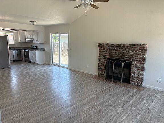 4th image of 28260 Posey Ave