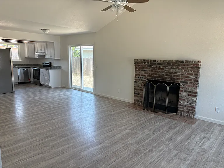 28260 Posey Ave — Photo 4