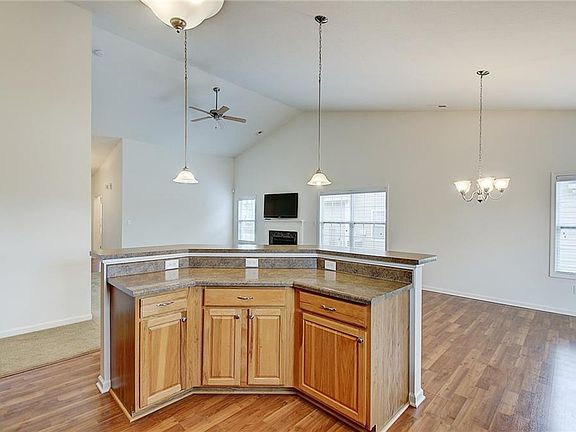4th image of 15961 Brixton Dr