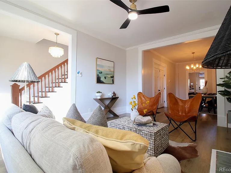 1544 N Downing St — Photo 2