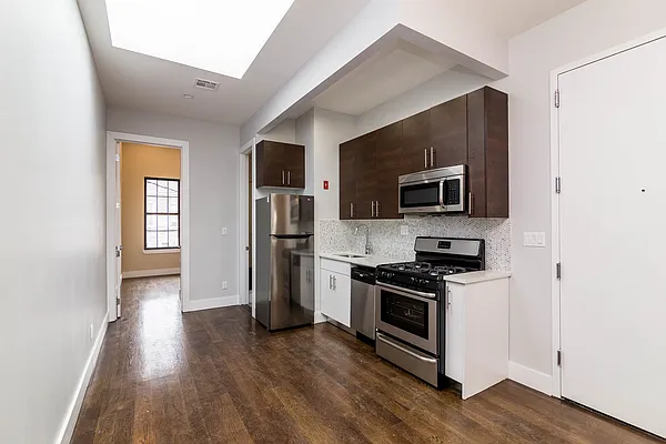 Rented by Nooklyn NYC LLC | media 17