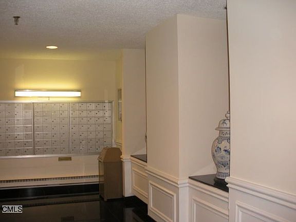 3rd image of 143 Hoyt St APT 4L
