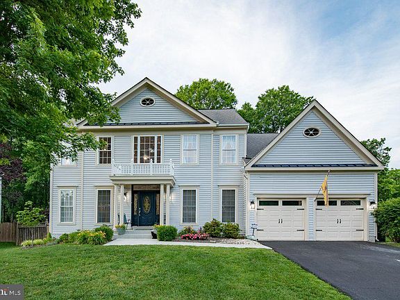 3rd image of 2806 Holland Ct