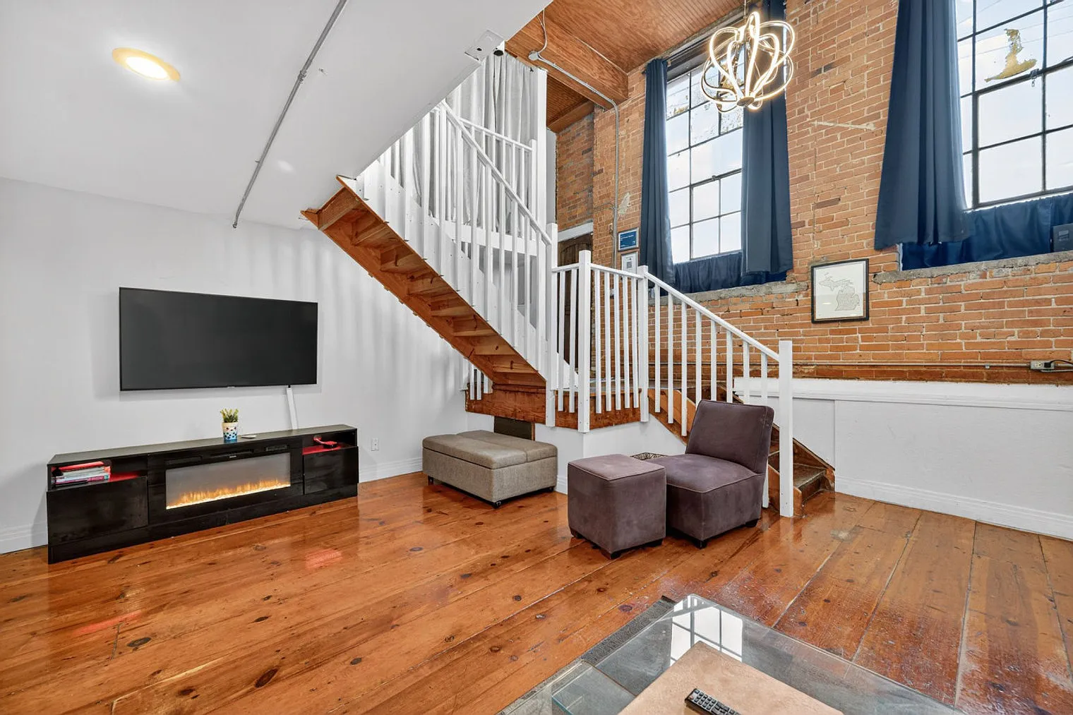 1 bed, 1.0 bath, $2,255 — Photo 3