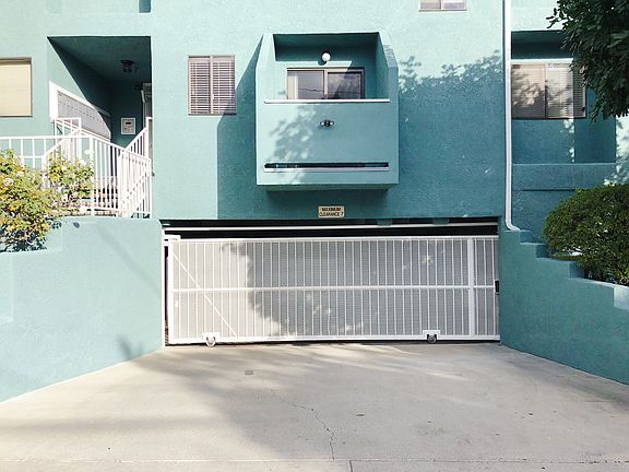 2nd image of 112 N Michigan Ave APT 1