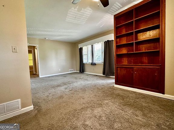 5th image of 2183 Springdale Cir SW