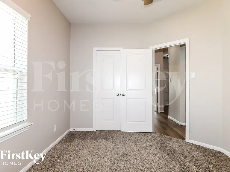 811 Steam Ridge Ln — Photo 14