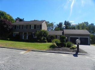 18 Singingwood Dr, Haverhill, MA 01830