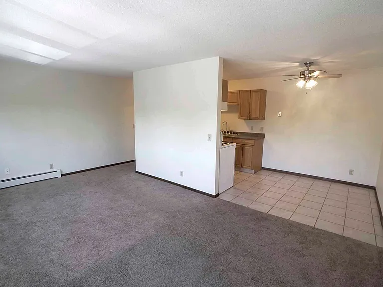Twin Lakes Apartments — Photo 7