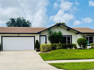 2411 NW 31st St, Boca Raton, FL 33431