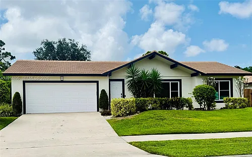 2411 NW 31st St Photo 1