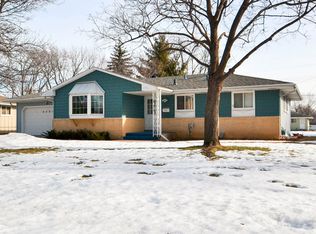 8325 Oakland Ave S, Bloomington, MN 55420