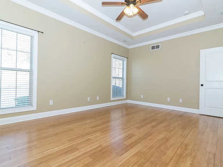 114 Lowball Ln — Photo 32