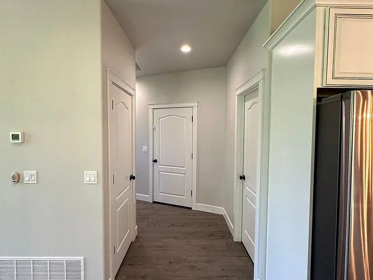 6585 Beverly Hills Cir — Photo 6