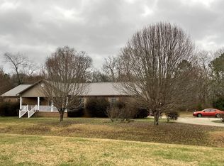 703 W Parkway Ave, Talladega, AL 35160