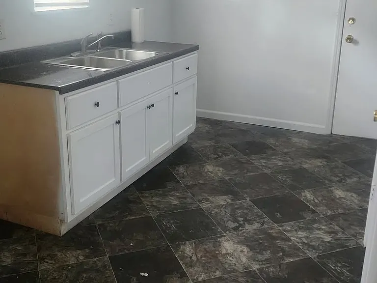 225 Simms St — Photo 2