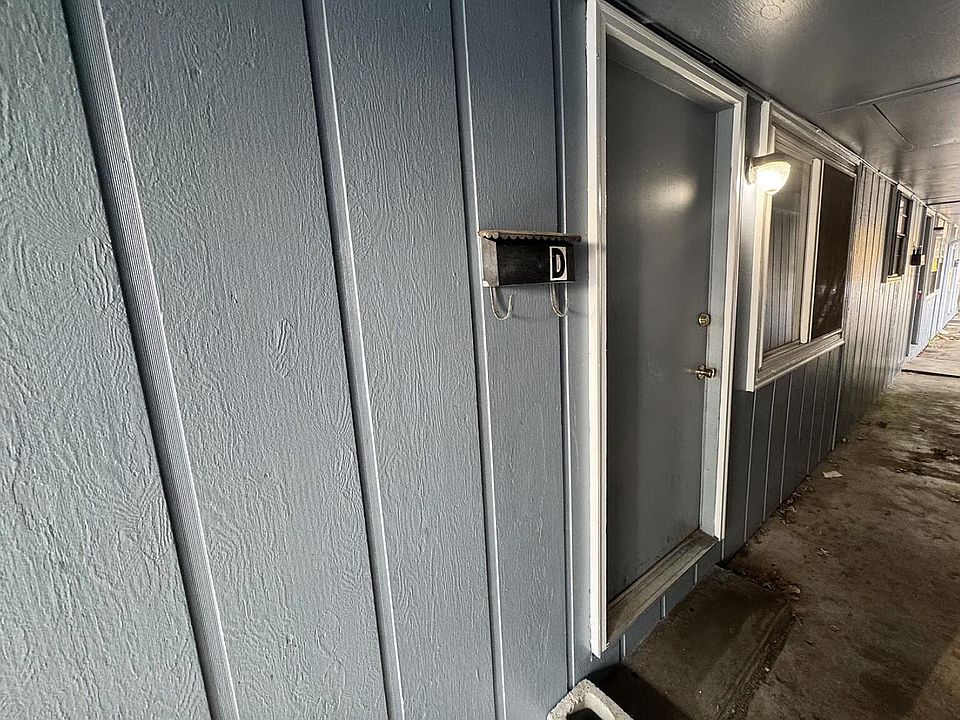 1st image of 2052 S Barcliff Avenue