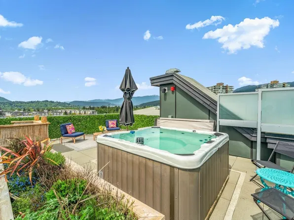 3229 Saint Johns St #606, Pt Moody, BC V3H 0M4