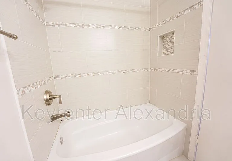 1107 N Taylor St #C — Photo 18