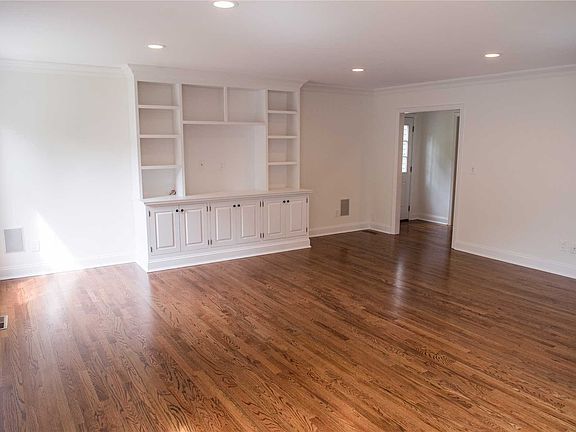 5th image of 35 Lubber St