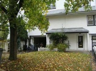 101 Westervelt Pl, Teaneck, NJ 07666