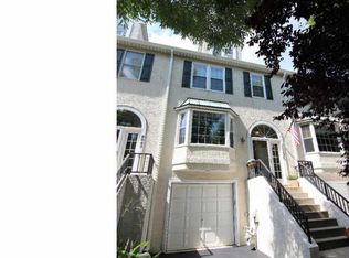 3049 Mitchell Ct, Lafayette Hill, PA 19444
