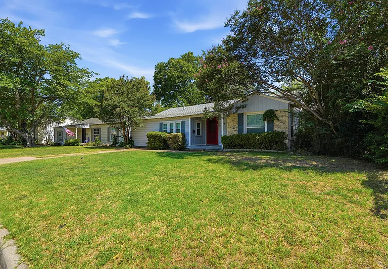3412 Brady Ave — Photo 3