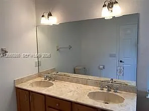 3 bed, 2.0 bath, 1749 sqft, $2,500 — Photo 2