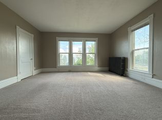 807 E 1st St #2, Duluth, MN 55805