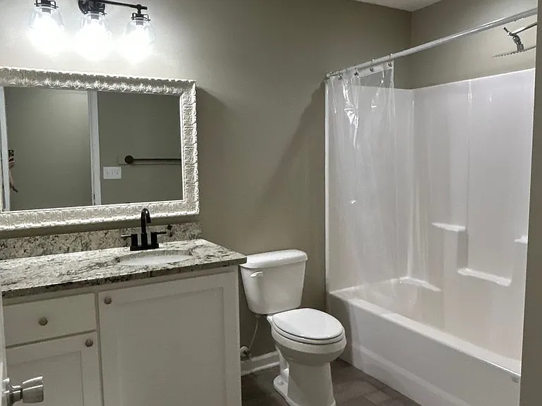 2570 Tindal Rd — Photo 15