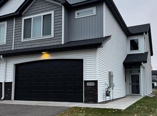 2119 Cleveland Ln S, Cambridge, MN 55008