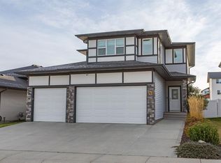 25 W Trebble Close, Red Deer, AB T4P 0W6