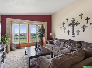 12727 W Dodge Rd APT 375B, Omaha, NE 68154