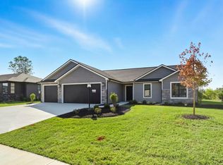 5165 Greyson Heights Dr, Auburn, IN 46706