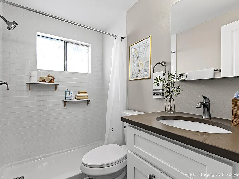 Camelot Apartments — Photo 8