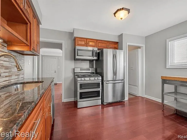 3846 Prairie Ave — Photo 10
