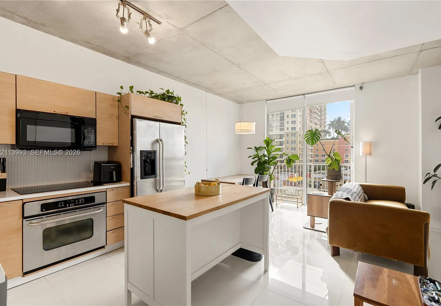 1 bed, 694 sqft, $2,550 — Photo 1