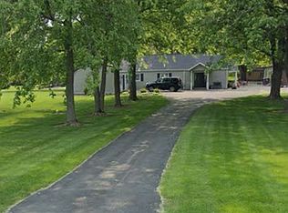 4227 Goeglein Rd, Fort Wayne, IN 46815