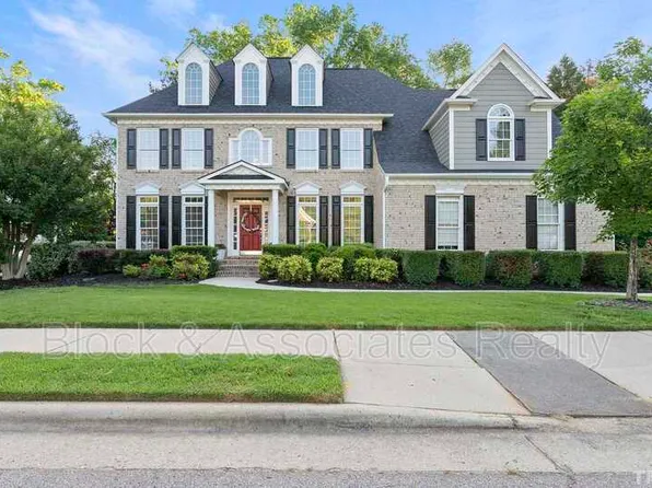 2313 Narrawood St, Raleigh, NC 27614