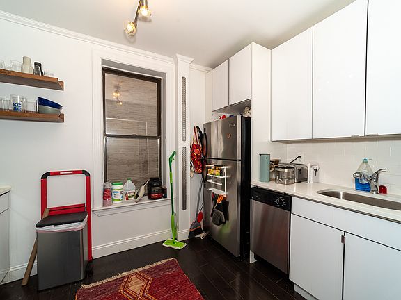 4th image of 141 Joralemon St #B3