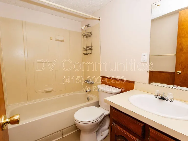 1584 Maple Rd — Photo 22