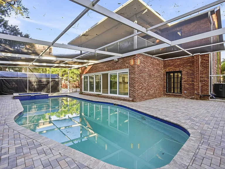 2418 W Palm Dr — Photo 33