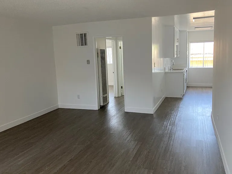 148 N. St Andrew Pl. — Photo 6