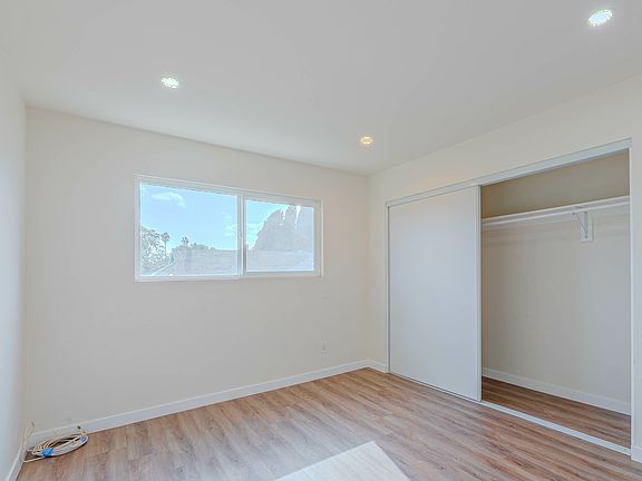 4th image of 456 S Breed St APT 205