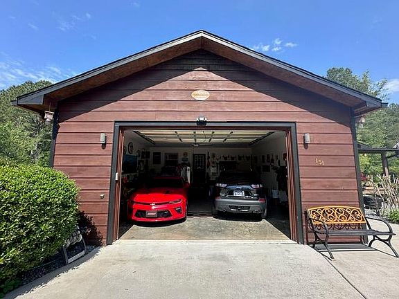 4th image of 151 Rivers Edge Ln